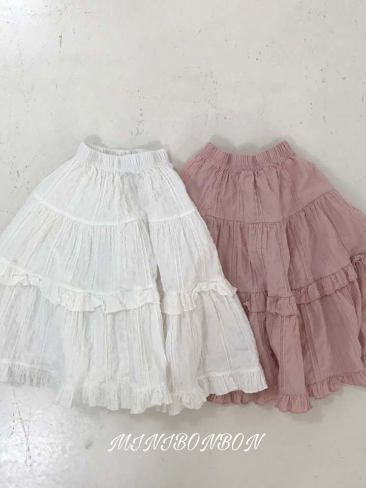 Three Layered Skirt With Mom