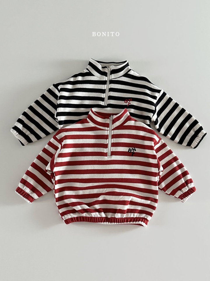 ST Half Zip Up