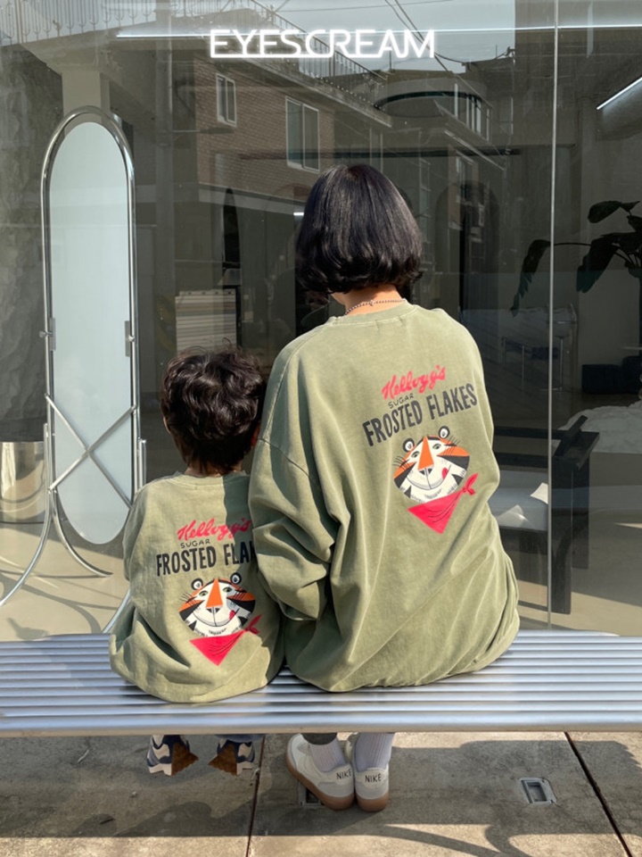 Kellogg Pig Sweatshirt With Mom