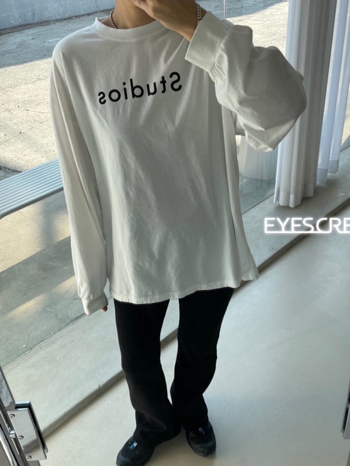 Mom Studios Tee