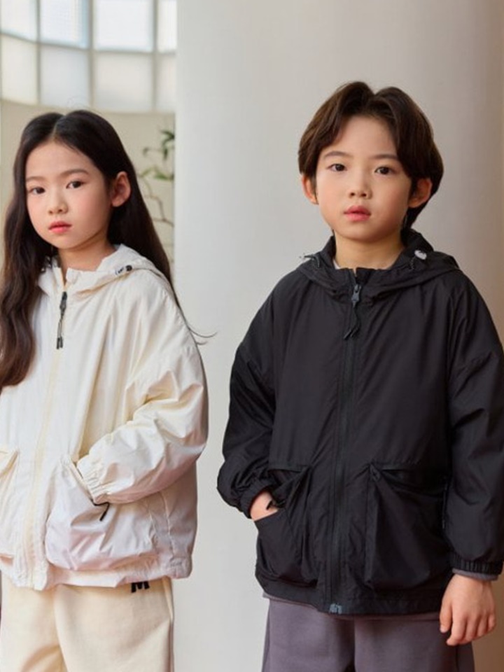 Multi Pocket Windbreak