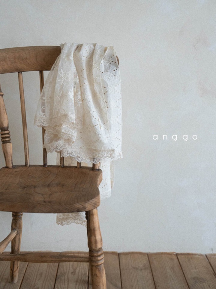 Atelier Blanket