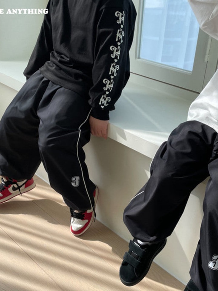 Line Pants