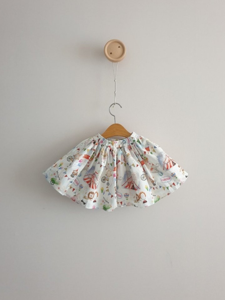 Happy Skirt