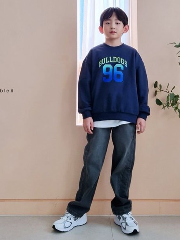 Line Baggy Jeans
