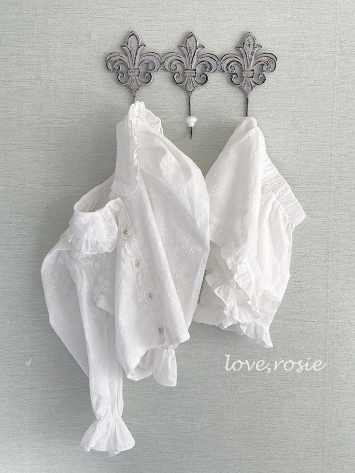 Girl Punching Blouse Top Bottom Set