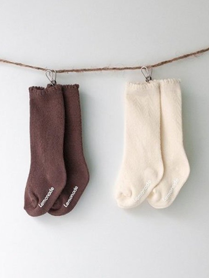 Eyelet Brown Set Socks