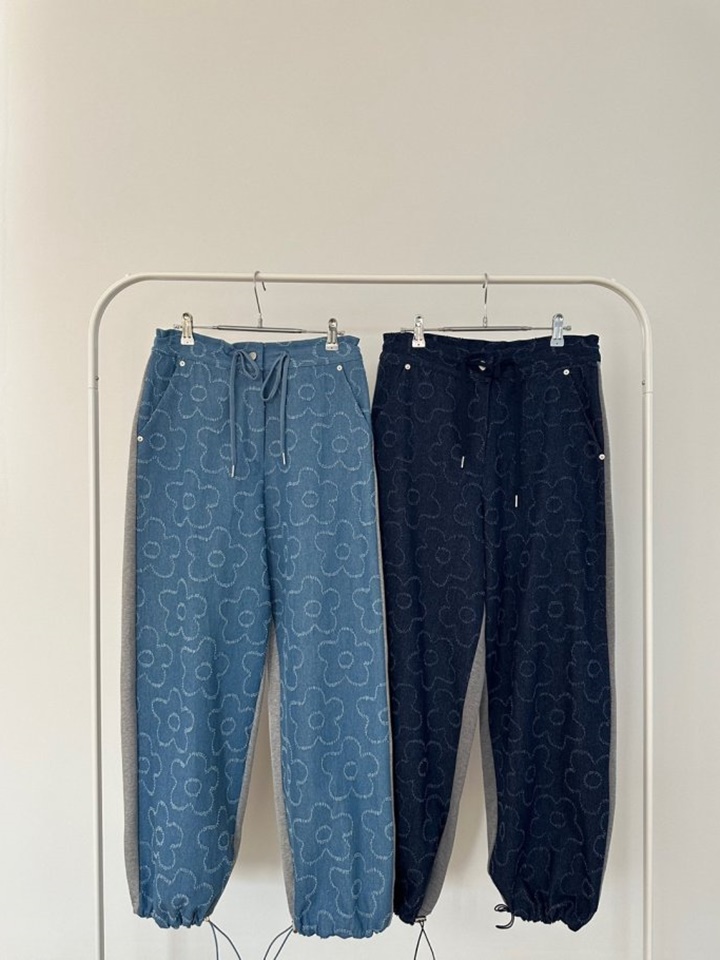 Flower Jacqurad Pants