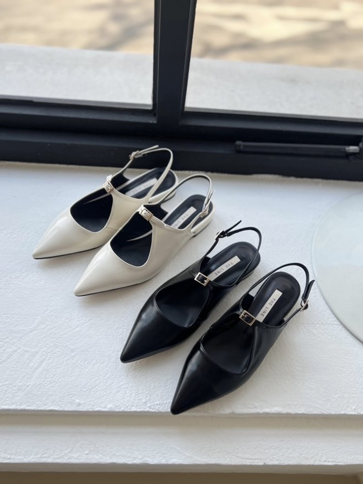 2916  Sandals