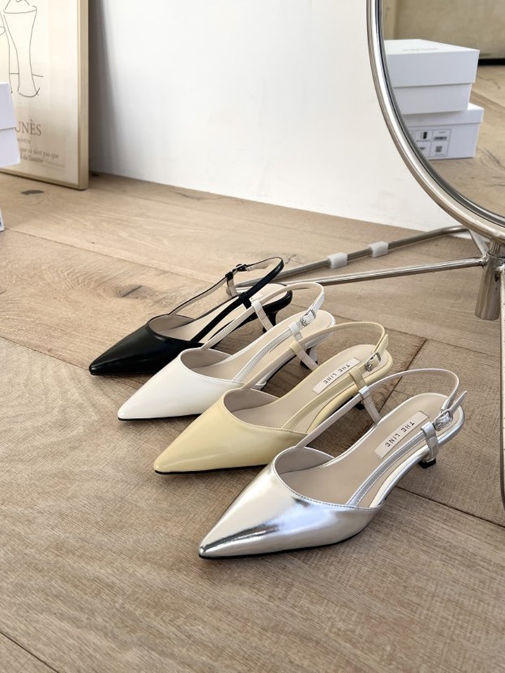 2915  Sandals