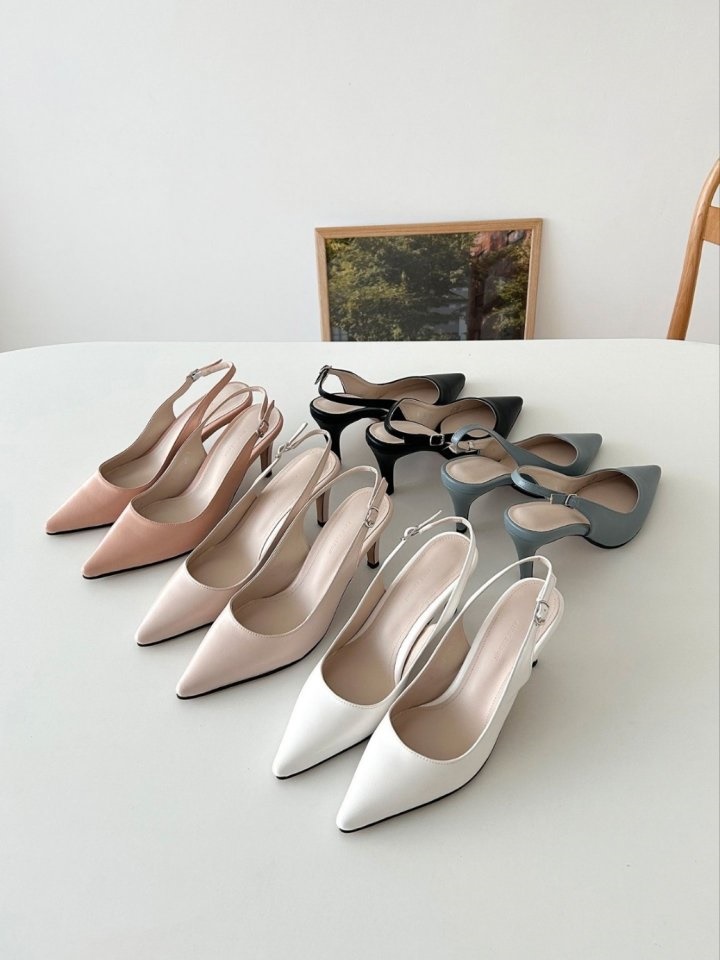 7002  Flats