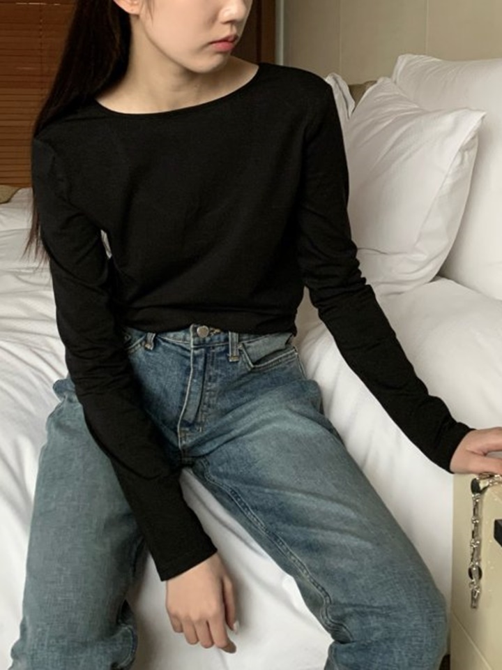 Back Scoop Neck Top