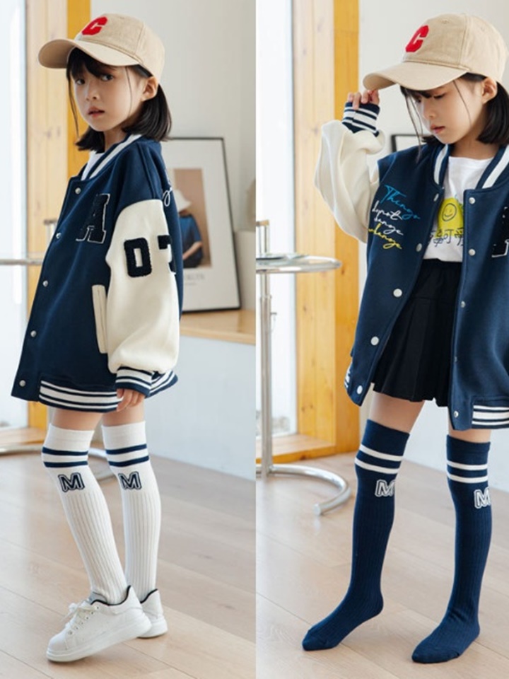 M Line Knee Socks
