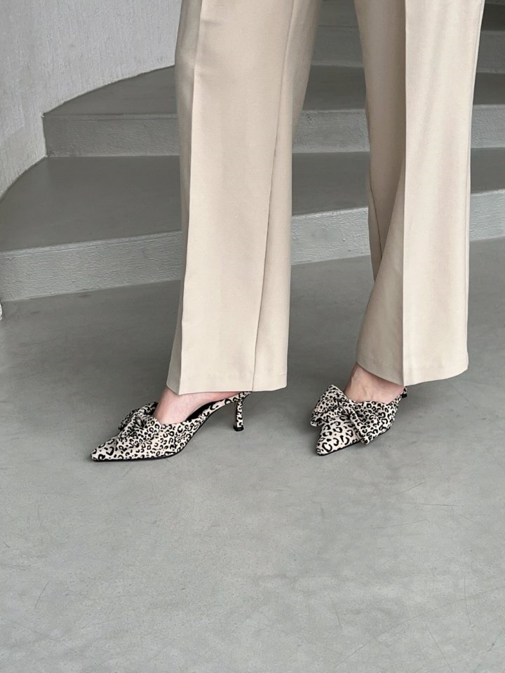UDC 9032 Slipper & Sandals