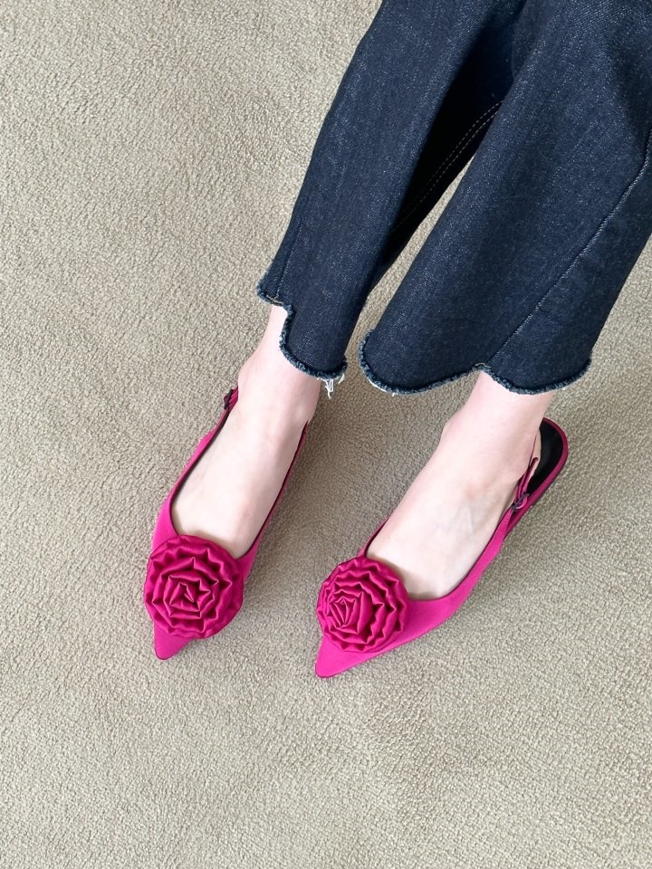 UDC 9053 Slipper & Sandals