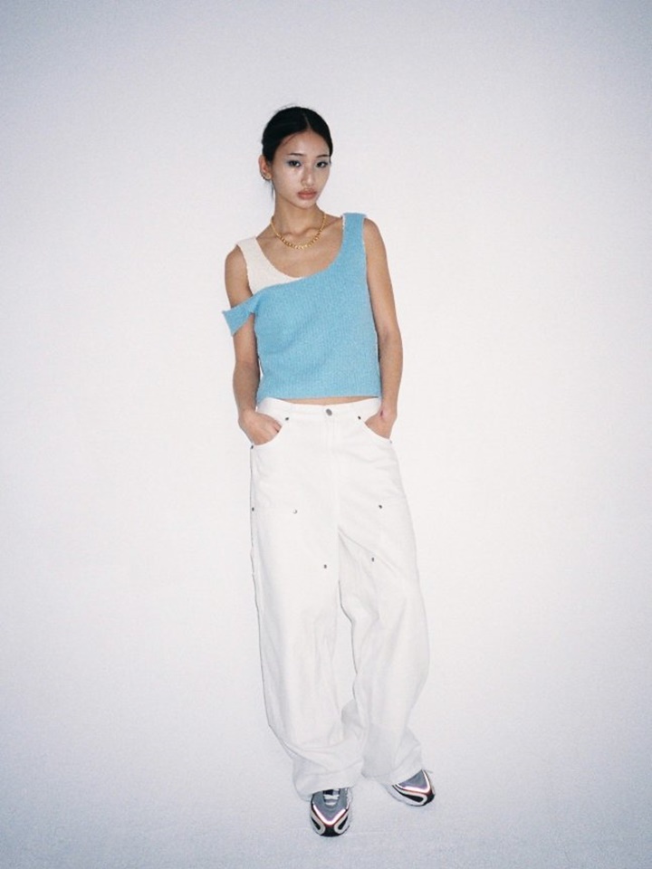 Sleeveless Knit