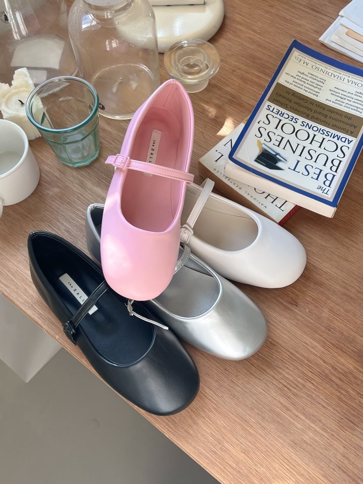 UDC 5250 Flats & Ballerinas