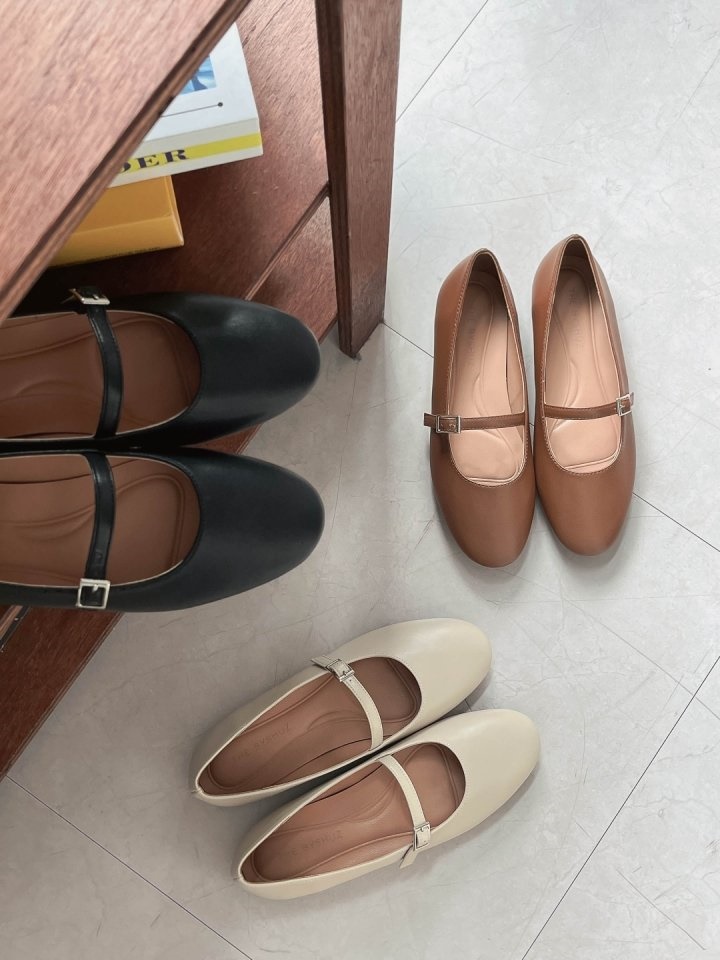 BY 018 Flats & Ballerinas