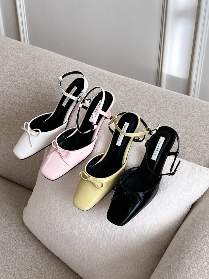 UDC 2369 Slipper & Sandals