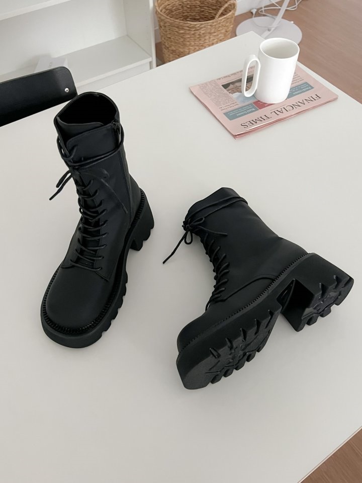 UDC 9088 Boots