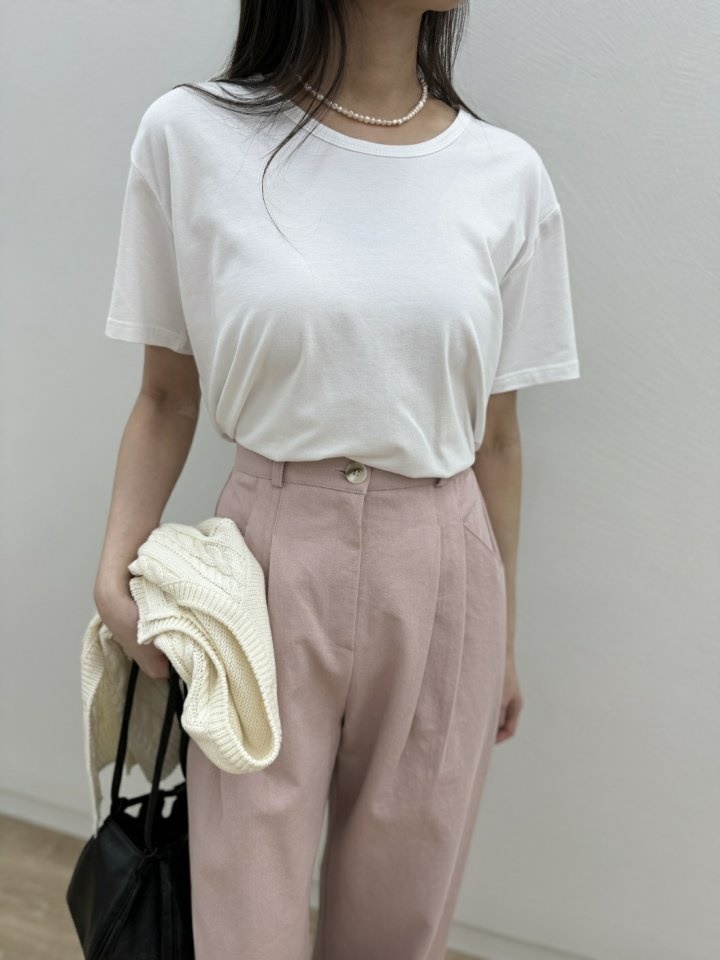 U Neck Tee