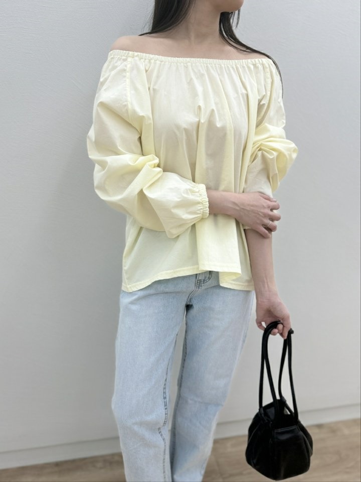 Half Blouse