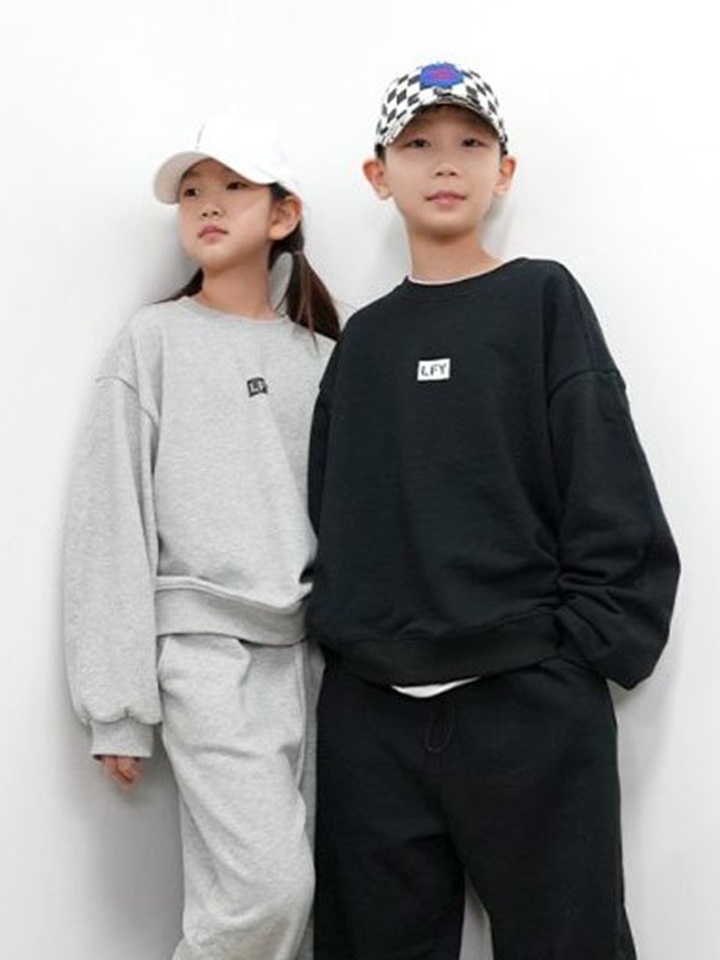 Lafayette Sweatshirt With Mom
