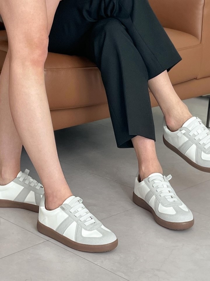 DM Glory   Sneakers