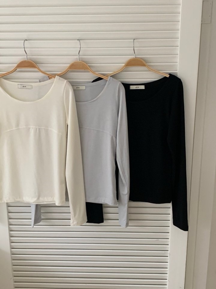 Curve Tee