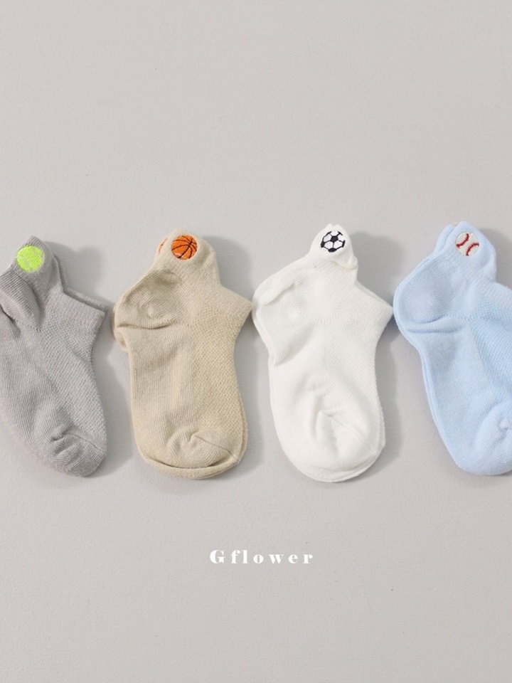 Ball Embroidery Socks Set