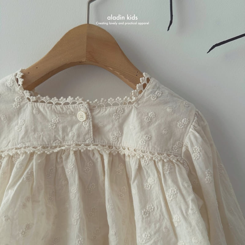 Aladin - Korean Children Fashion - #minifashionista - Square Punching Lace Blouse - 4