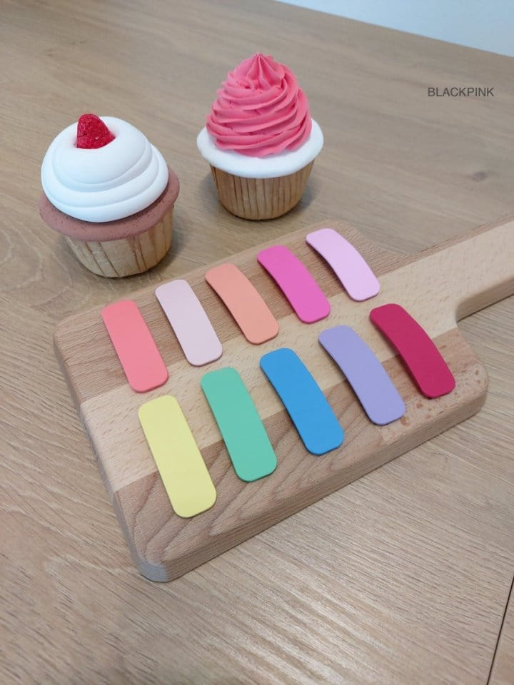 Black Pink - Korean Children Fashion - #kidsstore - Macaroon Ticking Pin