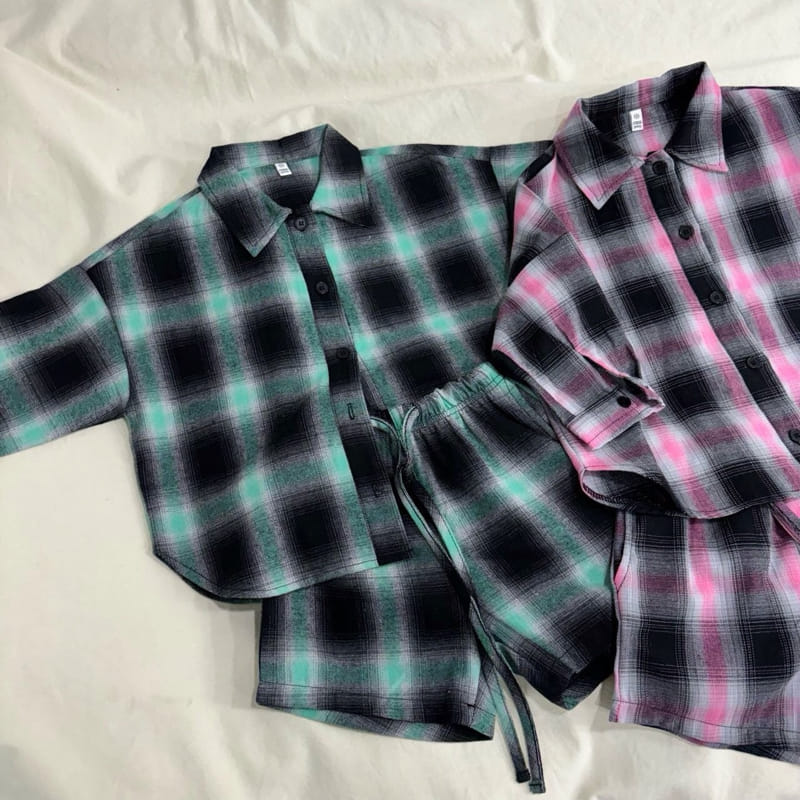 Boboj - Korean Children Fashion - #kidsstore - Check Shorts Top Bottom Set - 2