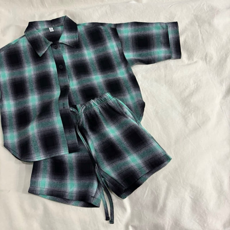 Boboj - Korean Children Fashion - #magicofchildhood - Mom Check Shorts Top Bottom Set - 7