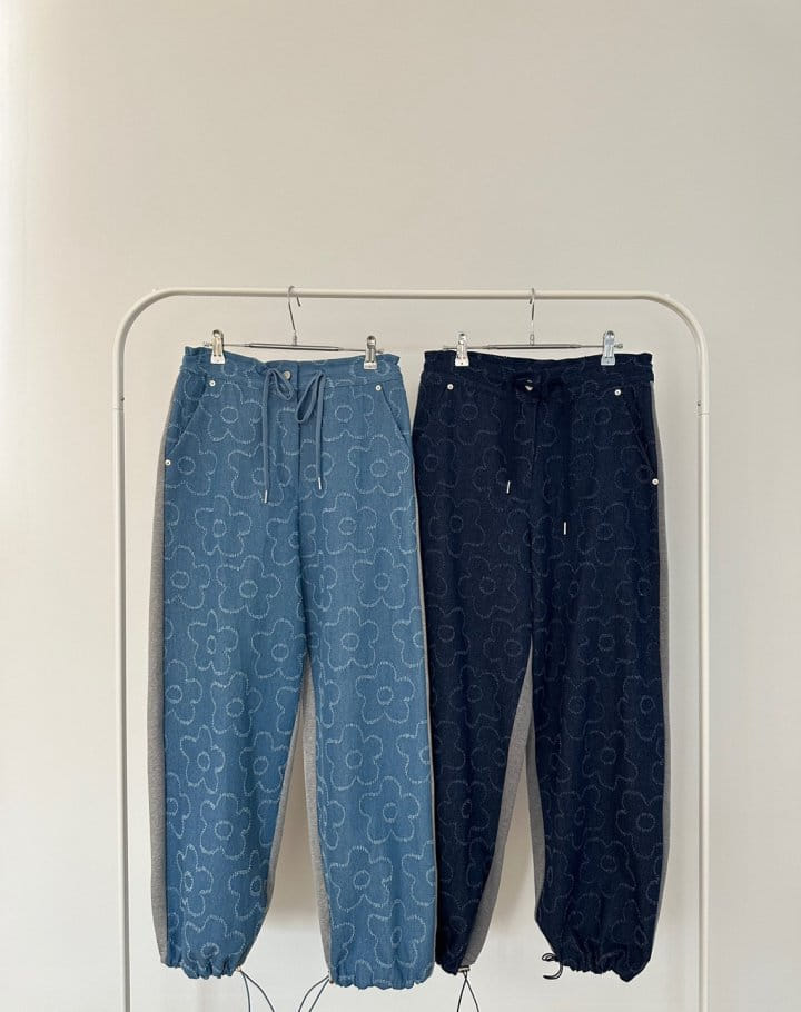 Bricklane - Korean Women Fashion - #vintageinspired - Flower Jacqurad Pants