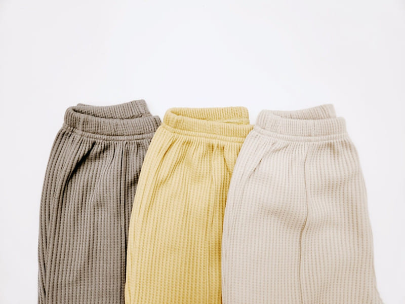 Ellykiki - Korean Children Fashion - #prettylittlegirls - Waffle Pintuck Jogger Pants - 2
