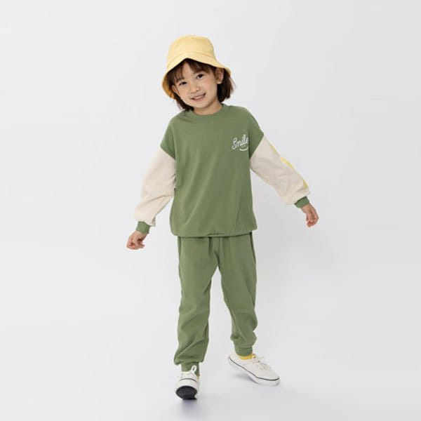 Fashion King - Korean Children Fashion - #kidsstore - Lettering Smile Top Bottom Set