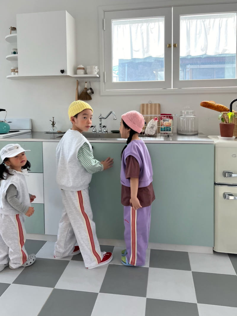 Fine-Studio - Korean Children Fashion - #kidzfashiontrend - Line Training Pants - 4