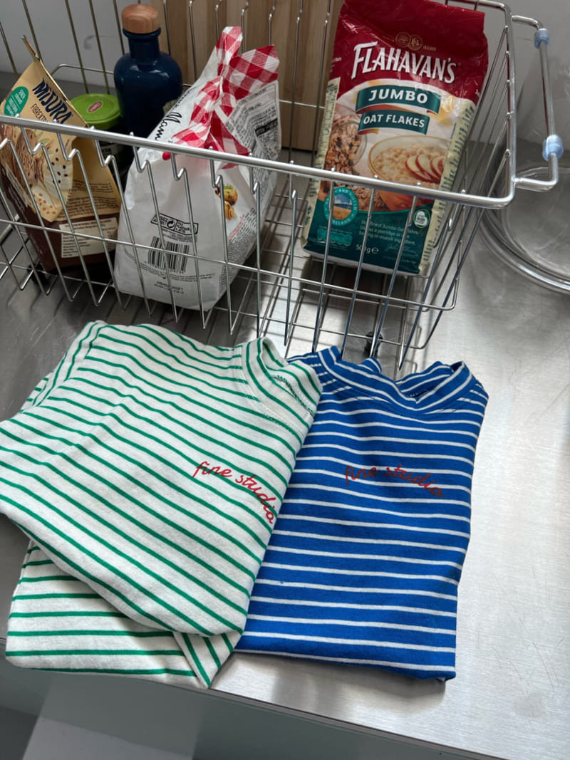 Fine-Studio - Korean Children Fashion - #discoveringself - Roll ST Tee