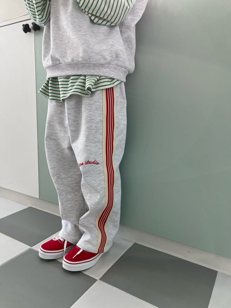 Fine-Studio - Korean Children Fashion - #toddlerclothing - Line Training Pants - 10