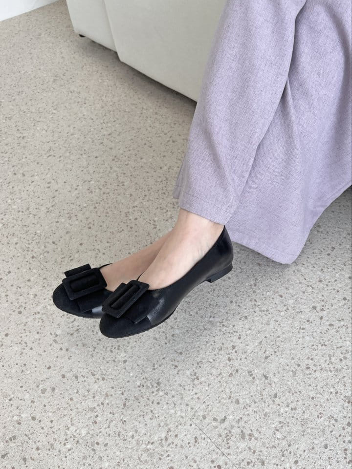 Golden Shoe - Korean Women Fashion - #momslook - 42 Flats - 9