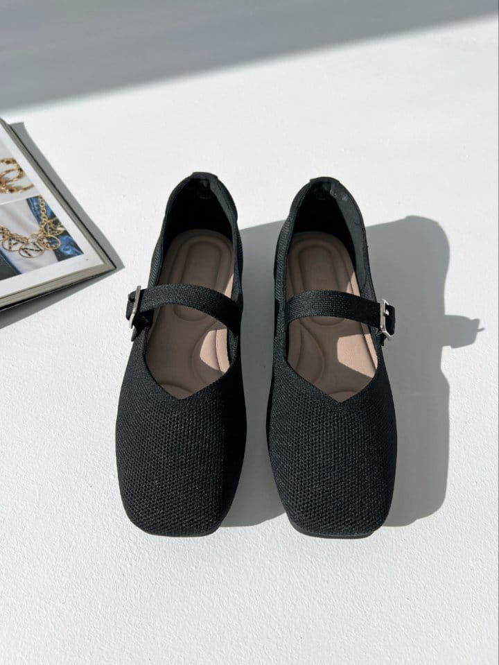Golden Shoe - Korean Women Fashion - #momslook - 8076 Flats
