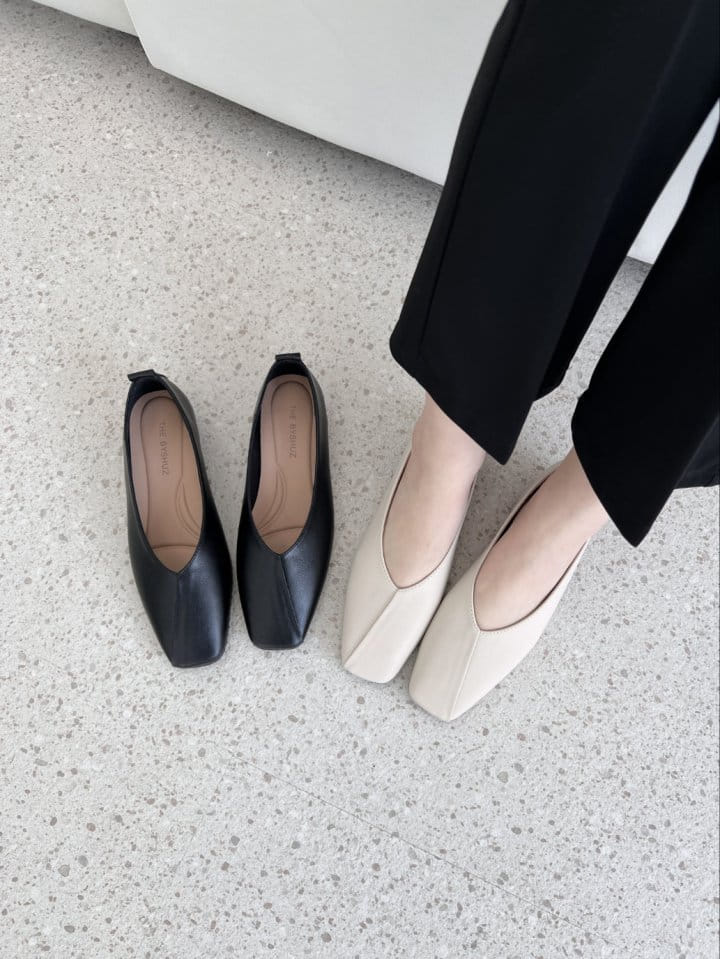Golden Shoe - Korean Women Fashion - #momslook - 40 Flats - 10