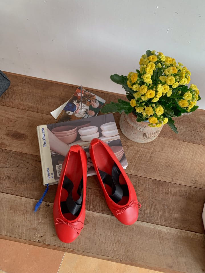 Golden Shoe - Korean Women Fashion - #momslook - 584 Flats - 2