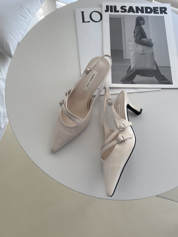 Golden Shoe - Korean Women Fashion - #momslook - 8304 Sandals