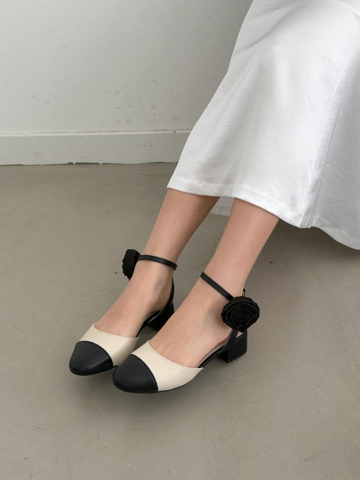 Golden Shoe - Korean Women Fashion - #momslook - 3329 Sandals - 6