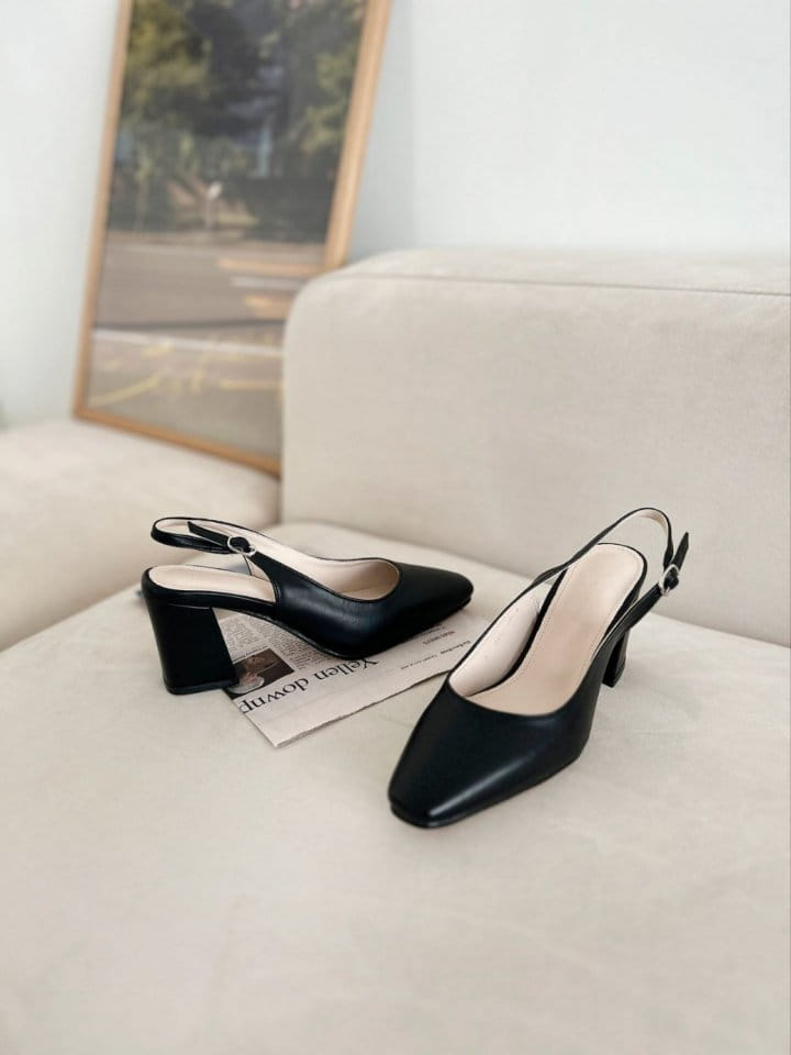 Golden Shoe - Korean Women Fashion - #momslook - 7001 Sandals - 8