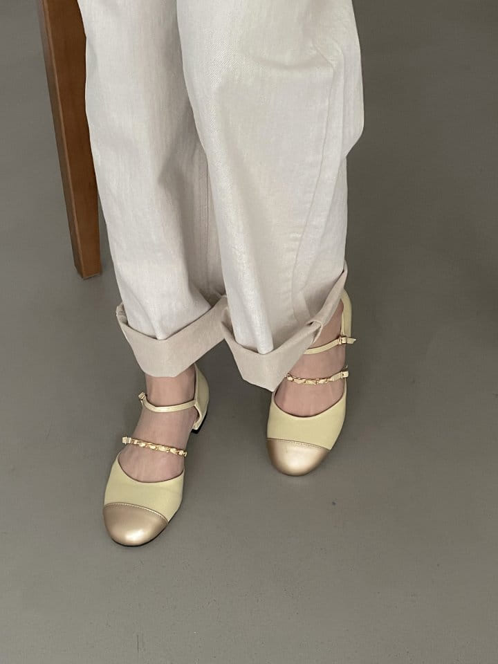 Golden Shoe - Korean Women Fashion - #momslook - C2096 Sandals - 7