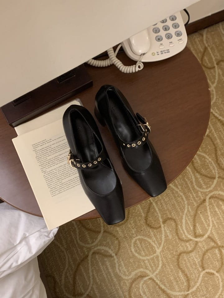 Golden Shoe - Korean Women Fashion - #momslook - B8122 Flats