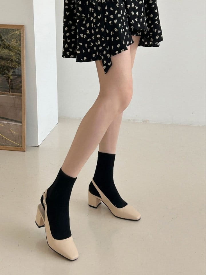 Golden Shoe - Korean Women Fashion - #pursuepretty - 5002 Sandals